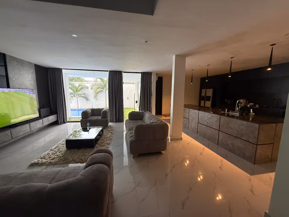 4-Bedroom House in East Legon thumbnail 3
