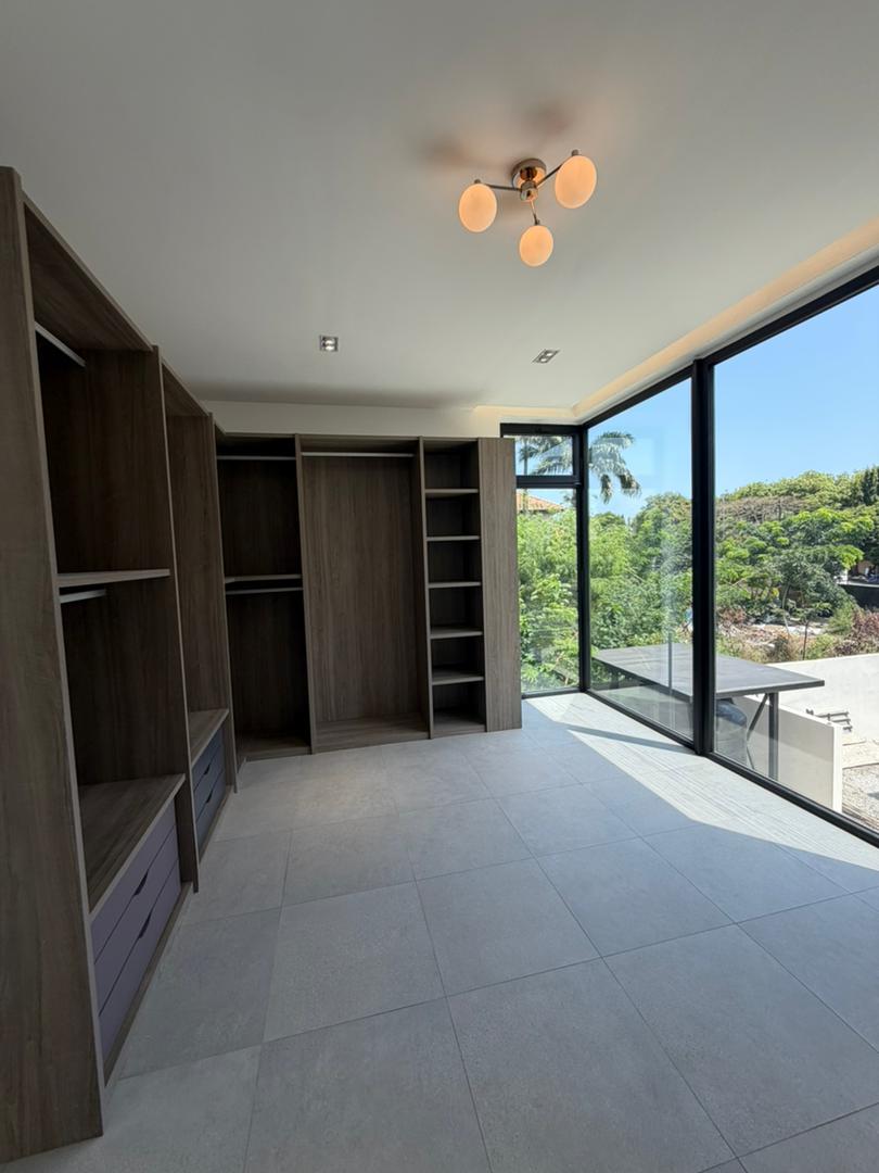 4 BEDS +BQ TOWNHOMES thumbnail 14