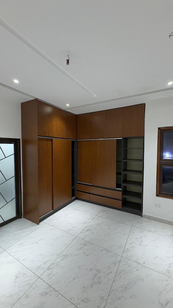 4 Bedroom House for Sale - Lakeside Estate thumbnail 11