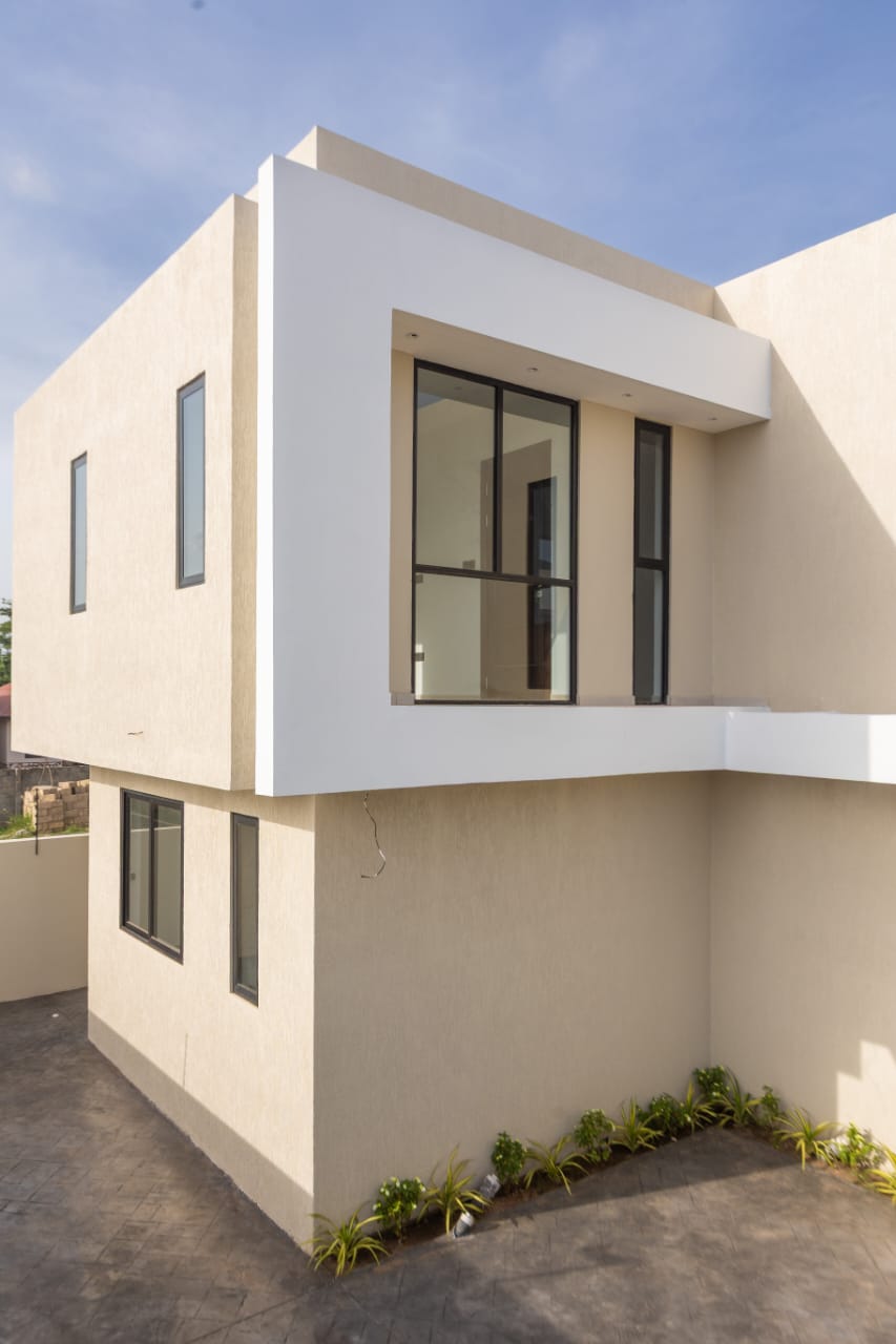 4 bedroom houses available for sale at Oyarifa thumbnail 20