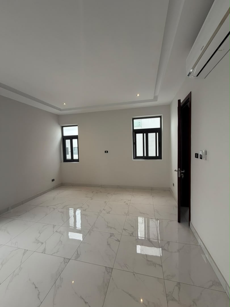 LUXURY TOWNHOUSE /STANDALONE FOR RENT thumbnail 15