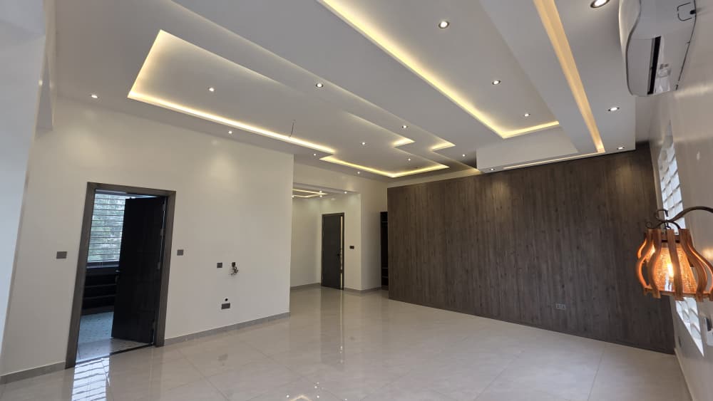 5 Bedroom House with pool and boys quarters for sale at East legon Adjringano thumbnail 5