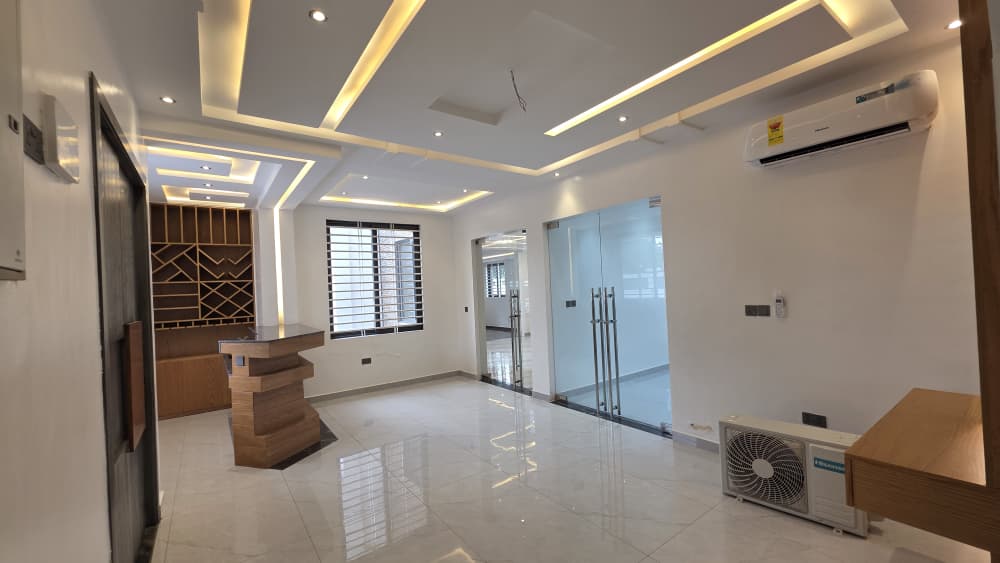 5 Bedroom House with pool and boys quarters for sale at East legon Adjringano thumbnail 11