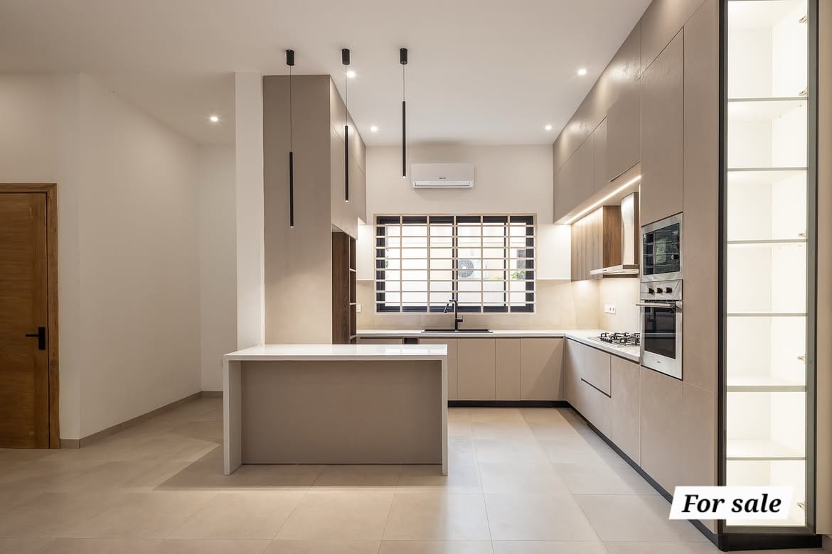 4 Bedroom House with boys quarters for sale at spintex thumbnail 5