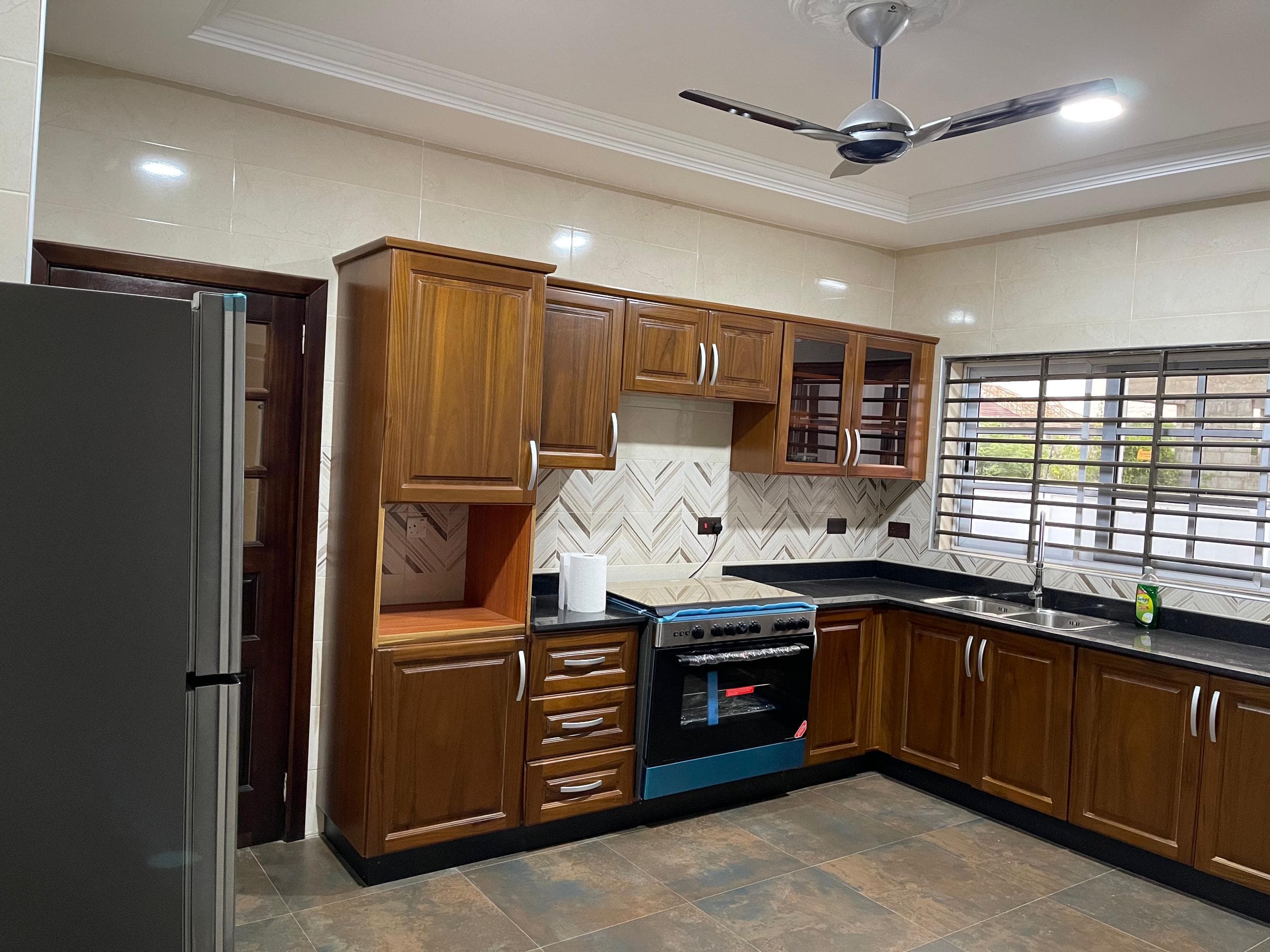 4 Bedroom House for sale at Tema community 25 thumbnail 9