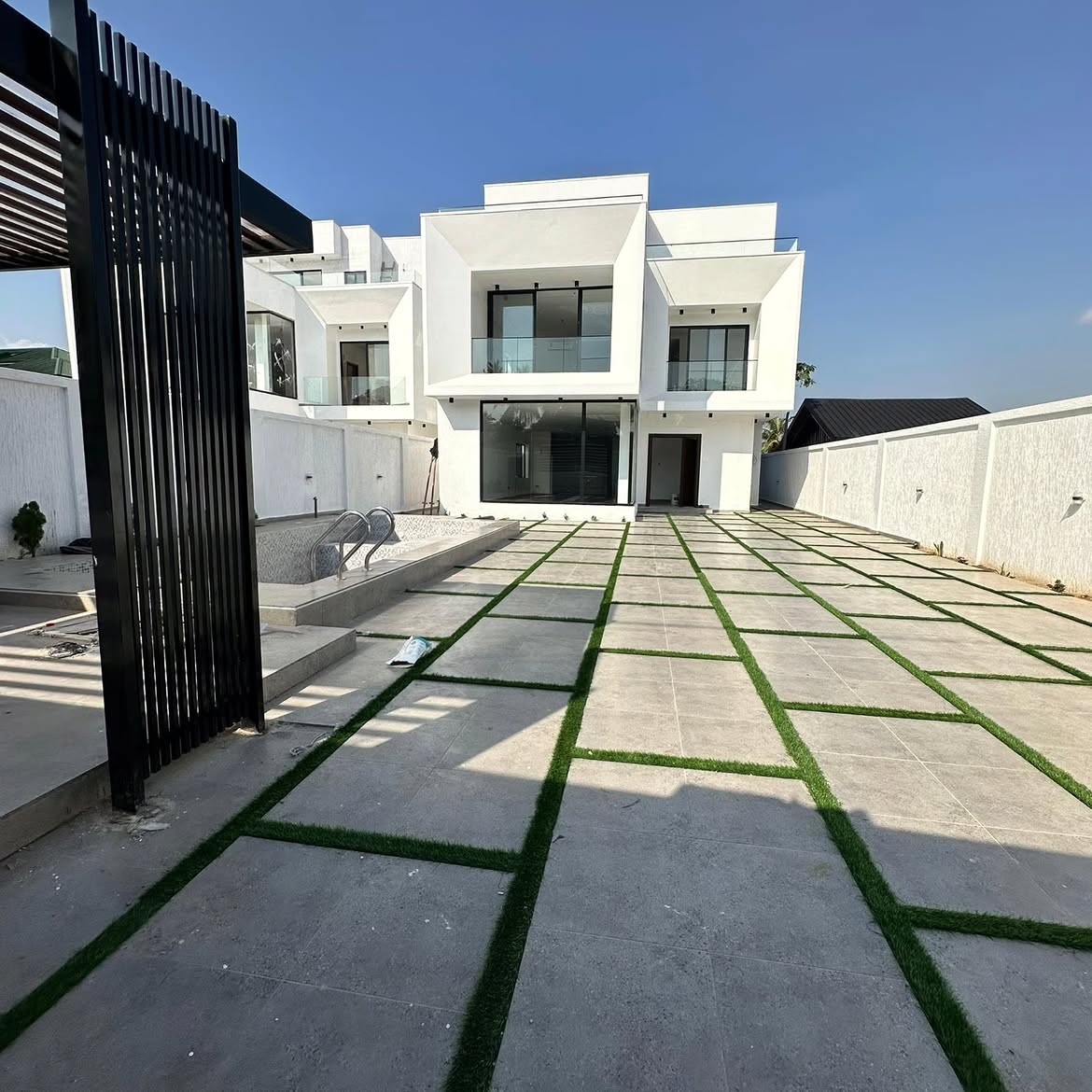 5 Bedroom House with pool for sale at East Legon Ashaley Botwe thumbnail 14