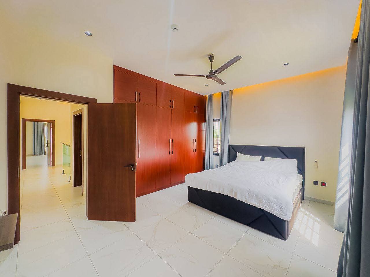 3-bedroom luxury residence in the prestigious East Legon ARS thumbnail 6