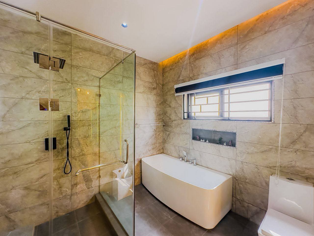 3-bedroom luxury residence in the prestigious East Legon ARS thumbnail 7