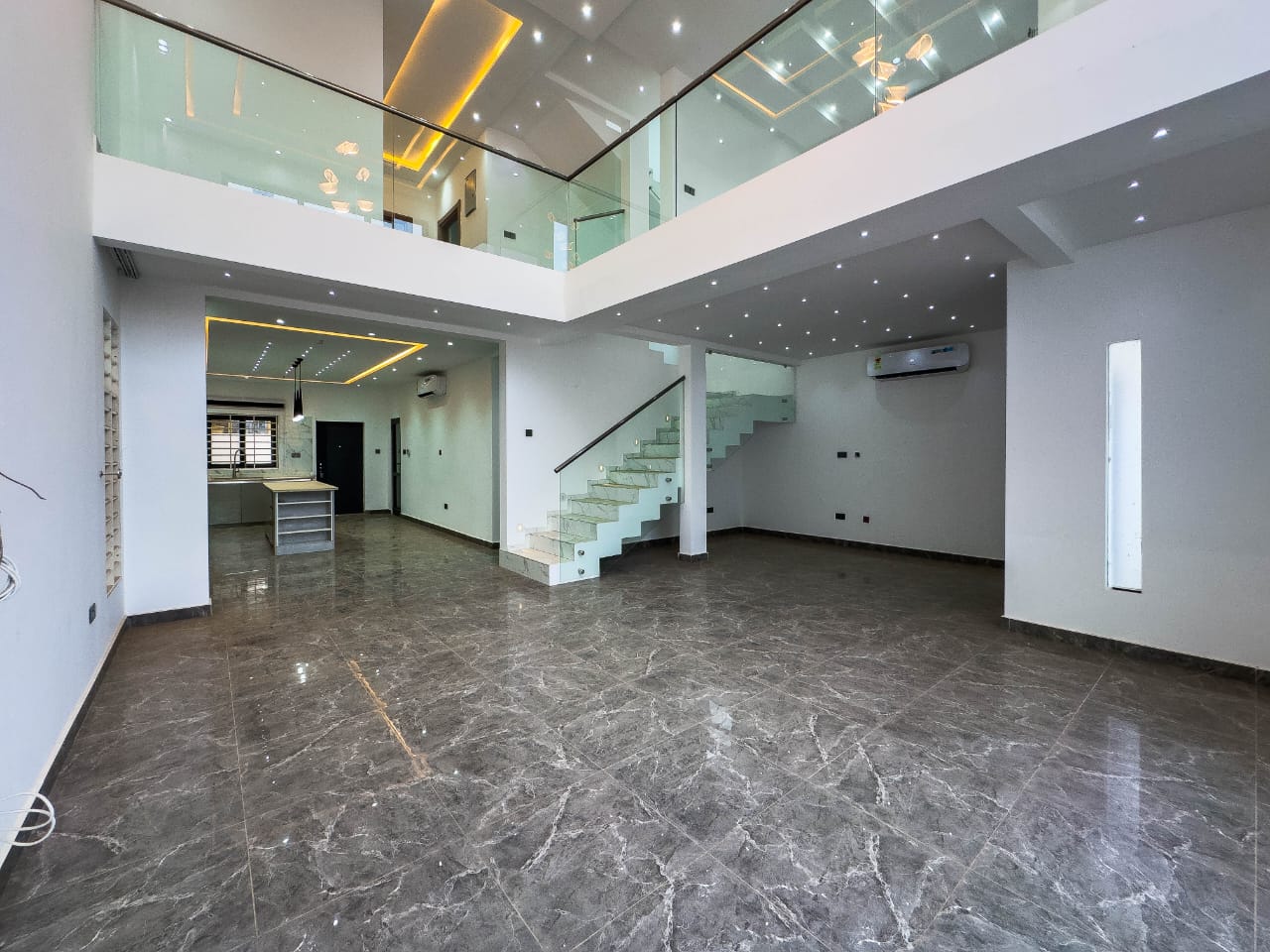 MODERN 4-BEDROOM HOUSE FOR SALE – LAKESIDE ESTATE, ACCRA thumbnail 3