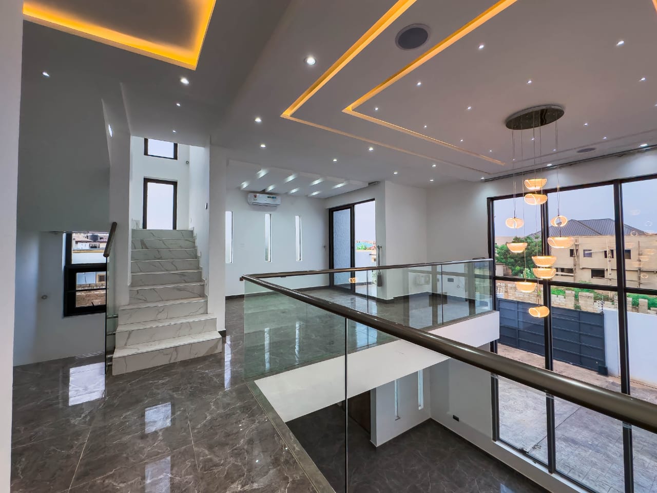 MODERN 4-BEDROOM HOUSE FOR SALE – LAKESIDE ESTATE, ACCRA thumbnail 4