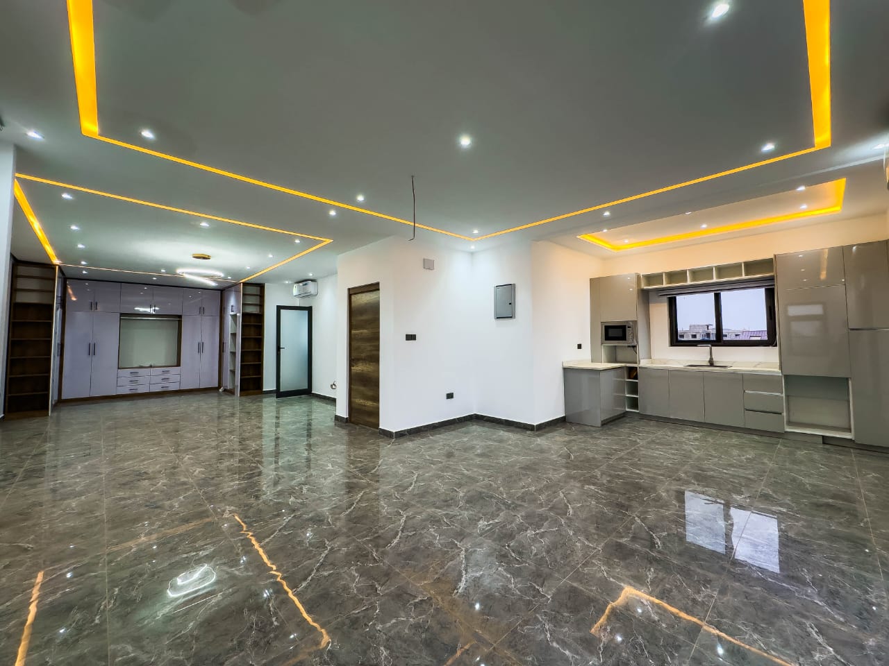 MODERN 4-BEDROOM HOUSE FOR SALE – LAKESIDE ESTATE, ACCRA thumbnail 8