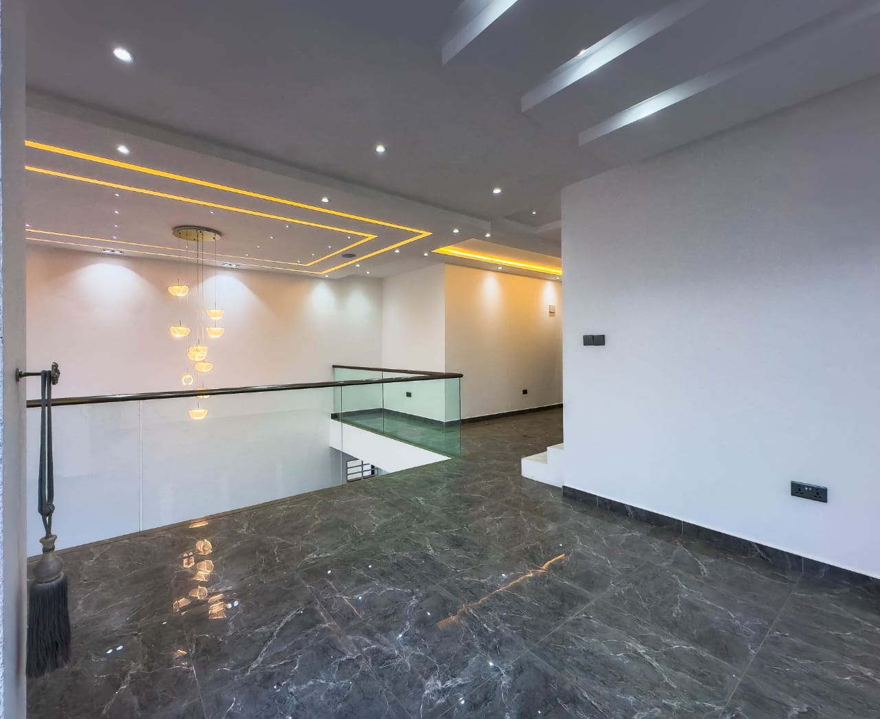 MODERN 4-BEDROOM HOUSE FOR SALE – LAKESIDE ESTATE, ACCRA thumbnail 9