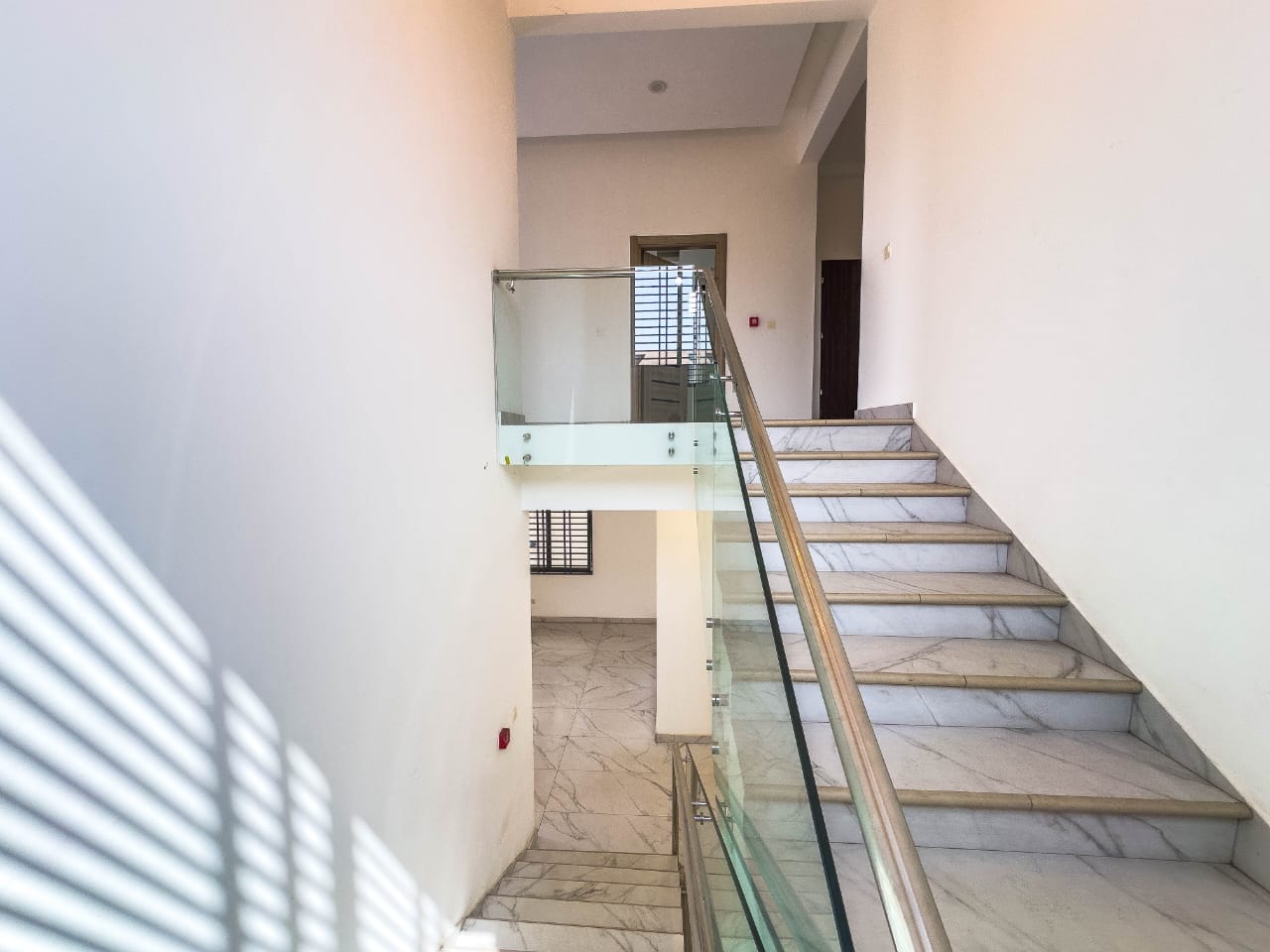 LUXURY 4-BEDROOM HOME + STAFF QUARTERS  – NMAI DZORN, ACCRA thumbnail 10