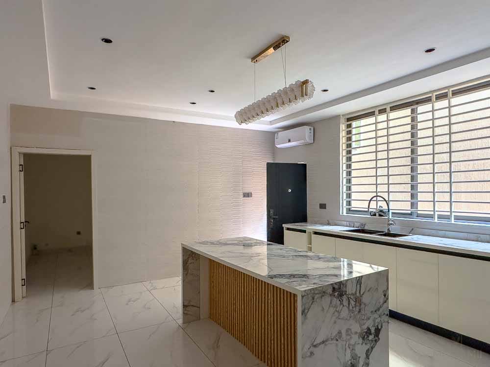 EXECUTIVE 4-BEDROOM HOME + STAFF QUARTERS – EAST LEGON OGBOJO thumbnail 2