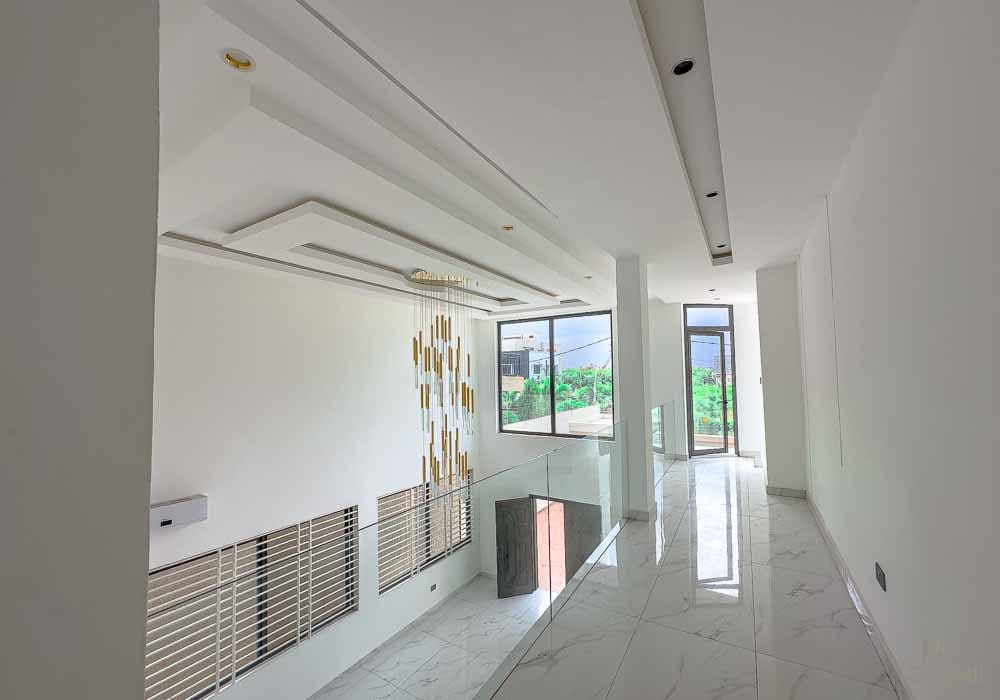 EXECUTIVE 4-BEDROOM HOME + STAFF QUARTERS – EAST LEGON OGBOJO thumbnail 3